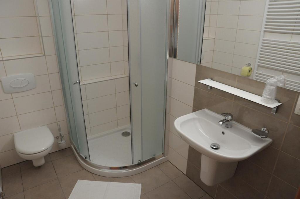 Hotel Kaskada Ledeč nad Sázavou Ruang foto
