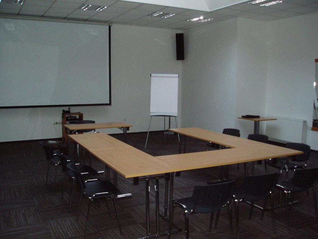 Hotel Kaskada Ledeč nad Sázavou Ruang foto